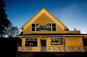 beach-store-cafe-evening