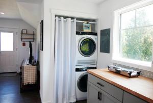 Hales Passage Overlook_Laundry_WEBSITE
